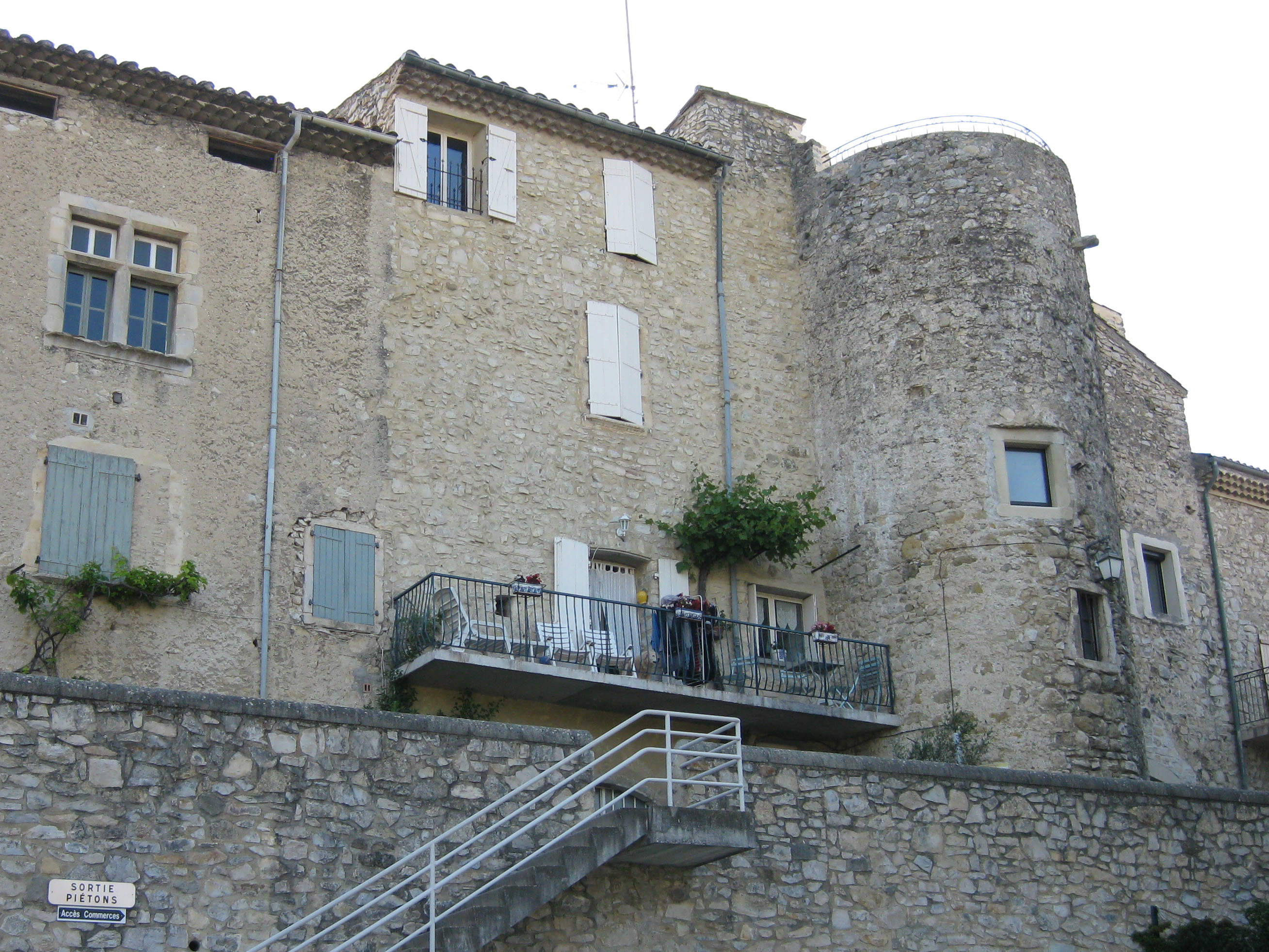 rempart est NC