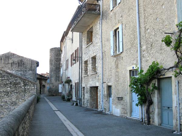 chemin de ronde est2012NC